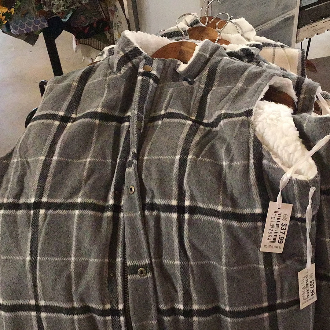 Plaid hotsell sherpa vest