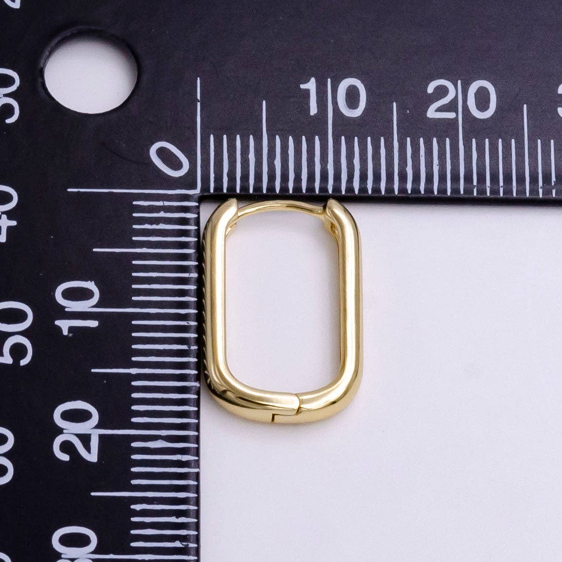 14K Gold Filled 18mm Oblong Minimalist Huggie Hoop Earrings