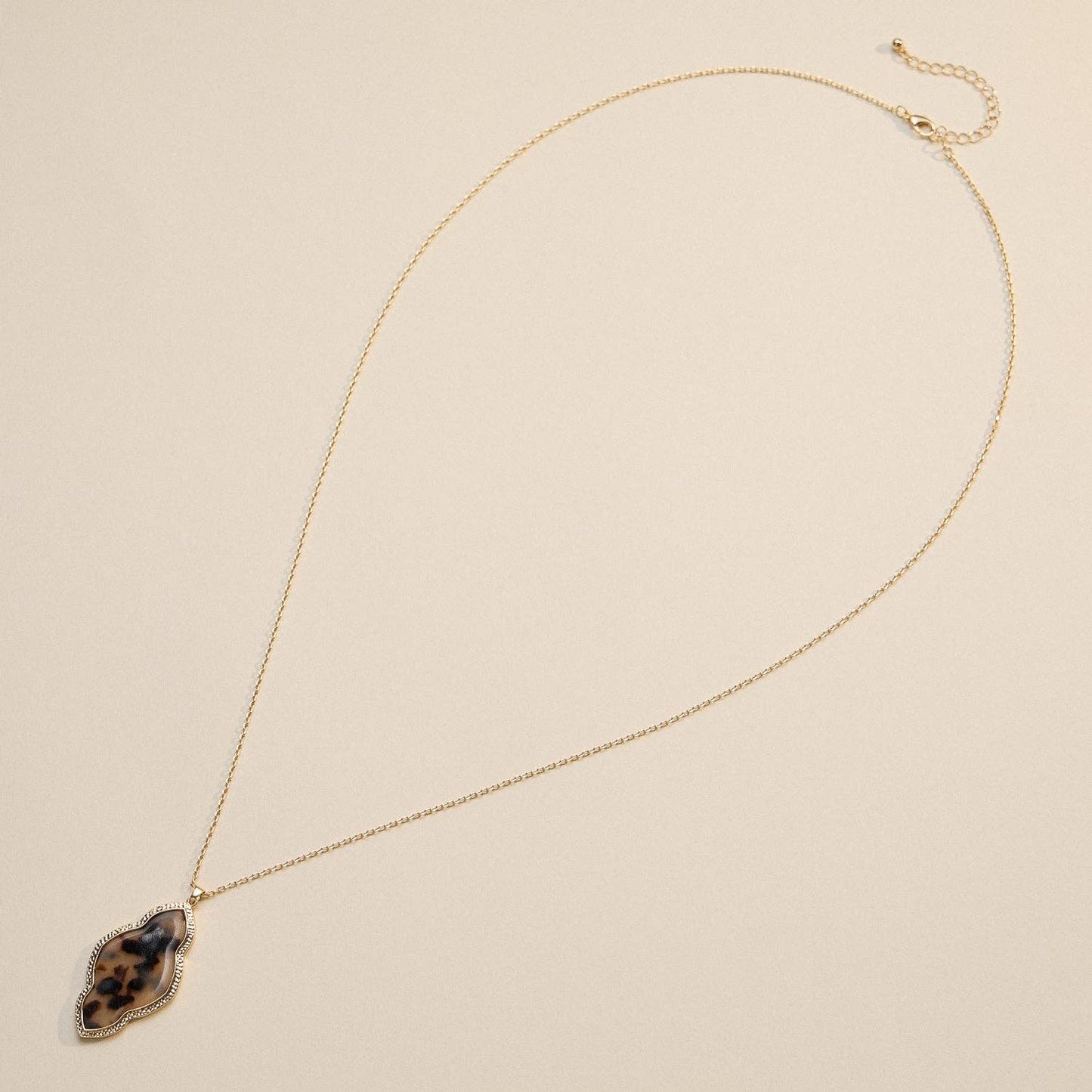 Iridescent Cloud-Shaped Pendant Necklace