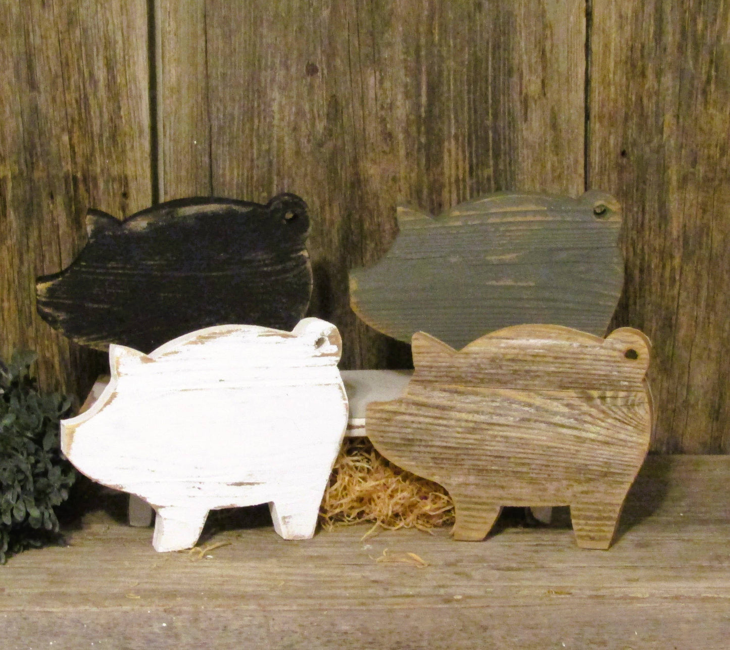 Wood Pig Shelf Sitter