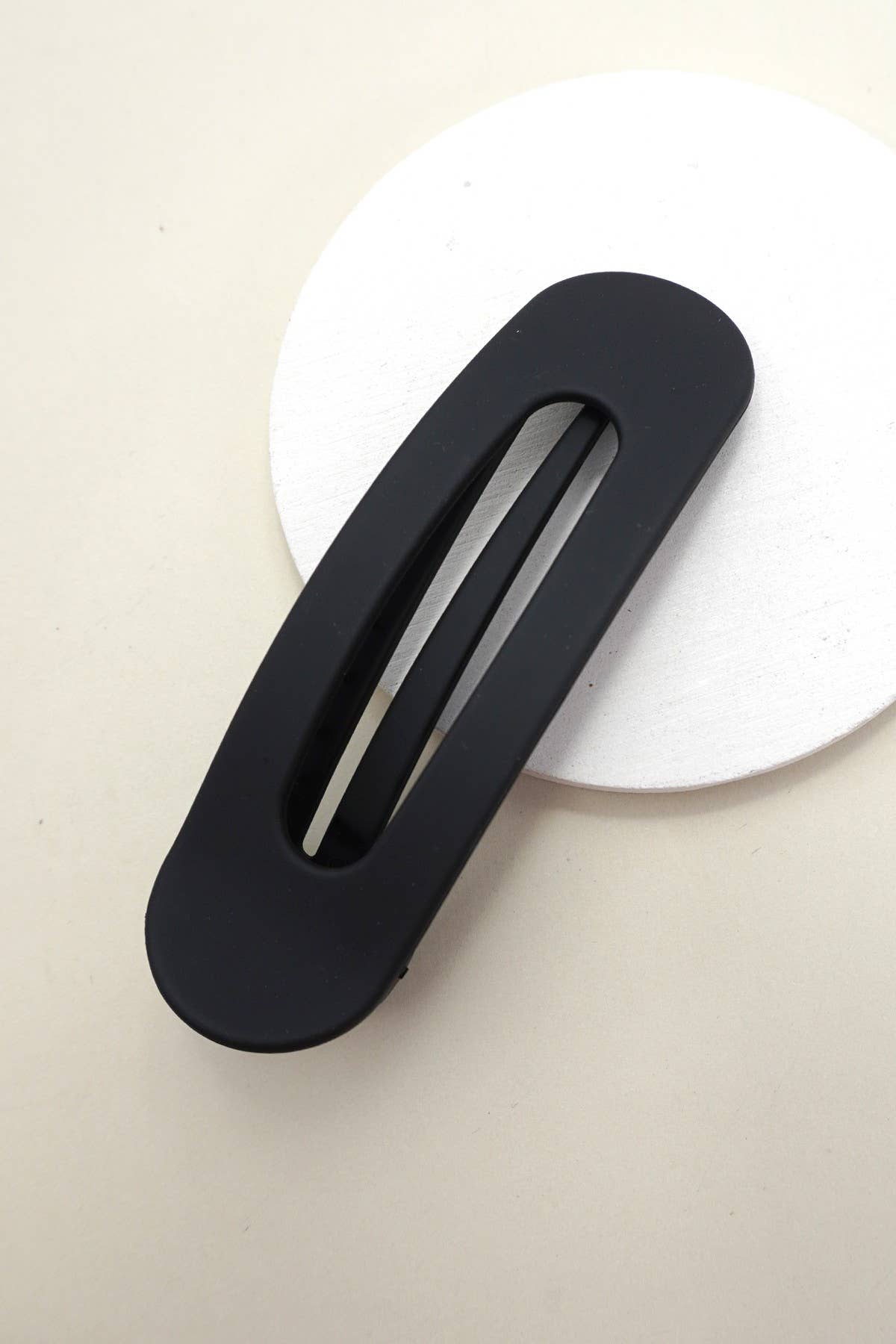 OVAL LAY DOWN FLAT HAIR CLAW CLIPS