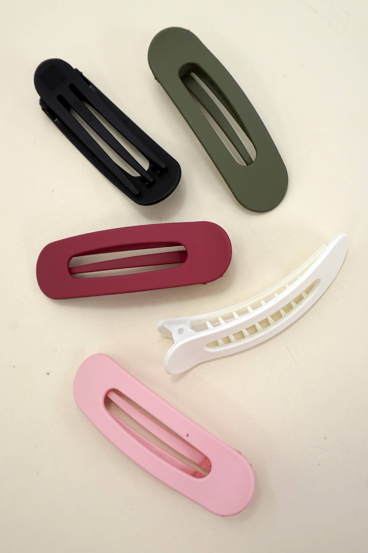OVAL LAY DOWN FLAT HAIR CLAW CLIPS
