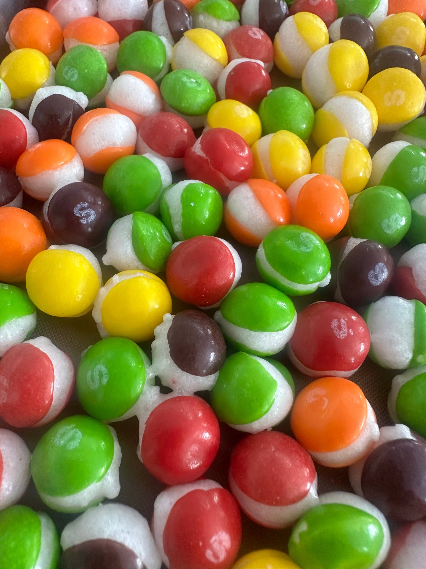 Freeze Dried Rainbow Puffs (original skittles)