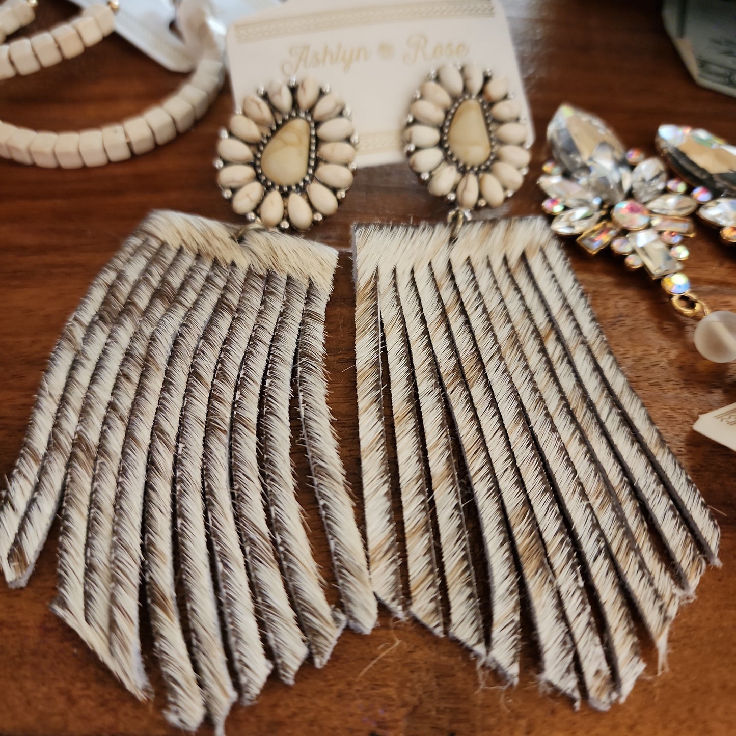 I'LL BE YOUR RANCH HAND WHITE HOWLITE FLORAL CONCHO WITH WHITE COWHIDE FRINGE EARRINGS