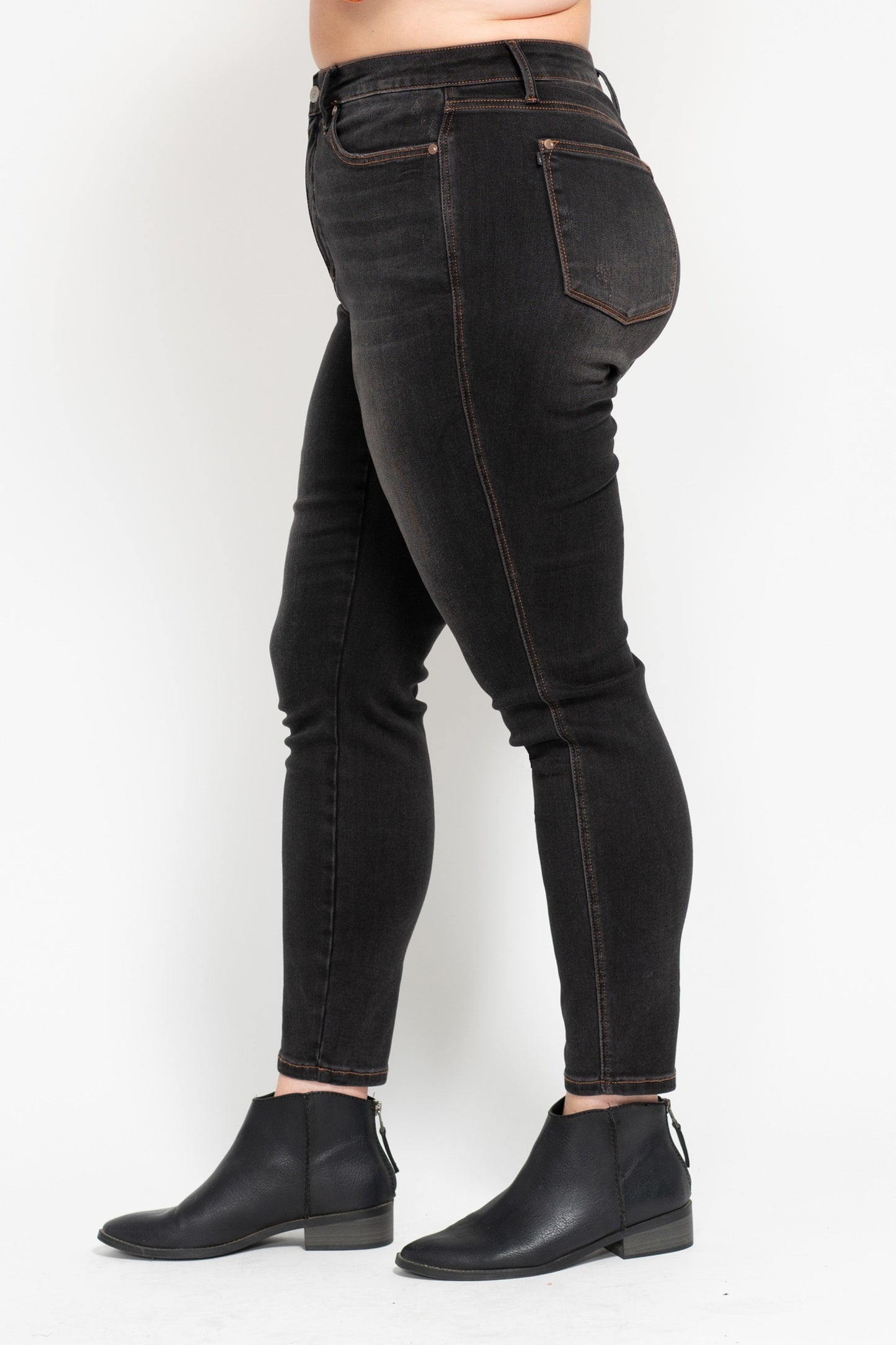 PLUS Tummy Control Black Wash Judy Blue Jeans