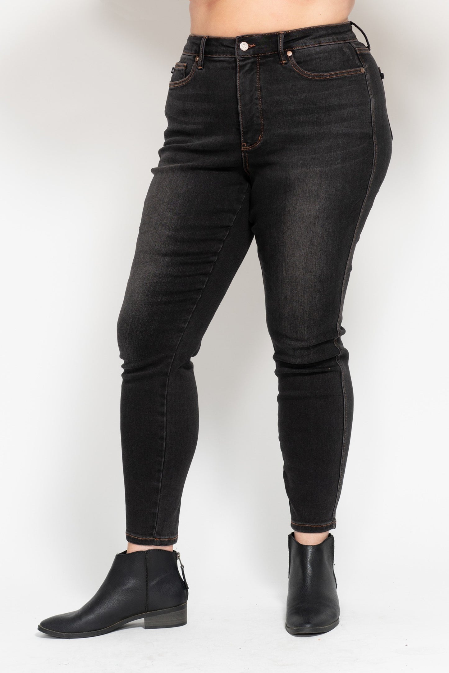 PLUS Tummy Control Black Wash Judy Blue Jeans